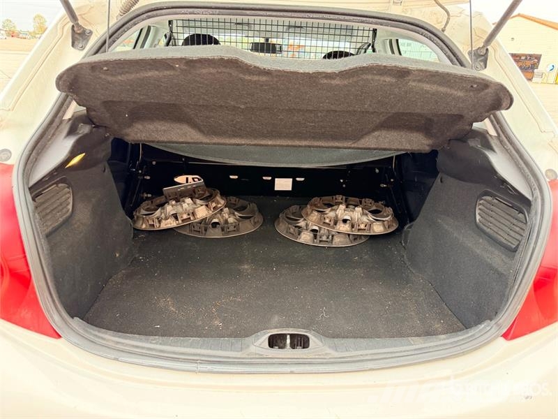 Peugeot 208 Vehicule Utilitaire Cargo Van Panel vans