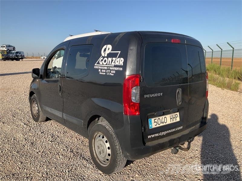 Peugeot Bip Basic STT HD 5 Passenger Van Furgões