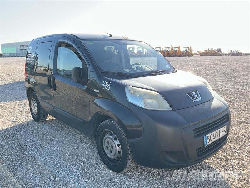 Peugeot Bip Basic STT HD 5 Passenger Van Furgões