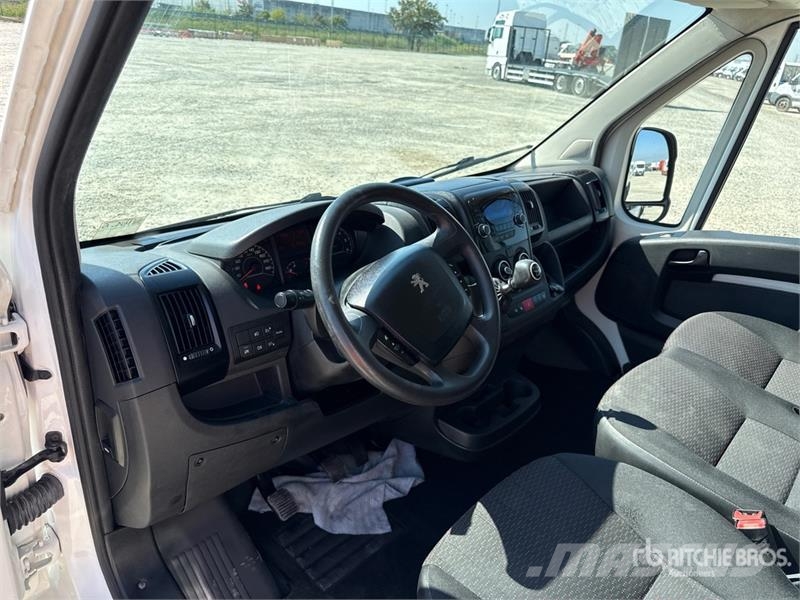 Peugeot Boxer 333 L1H1 2.2 BLUEHDI 140CV SeS Van Truck شاحنات ذات هيكل صندوقي