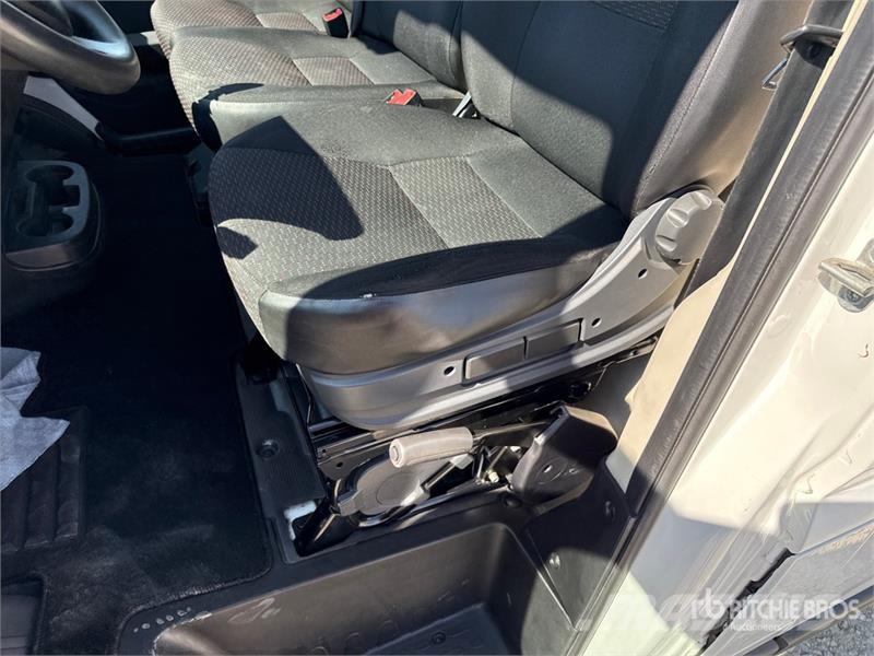 Peugeot Boxer 333 L1H1 2.2 BLUEHDI 140CV SeS Van Truck شاحنات ذات هيكل صندوقي