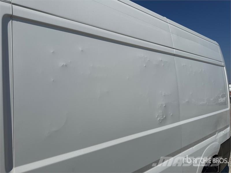 Peugeot Boxer 335 L2H2 2.0 BLUEHDI 130CV Van Truck شاحنات ذات هيكل صندوقي