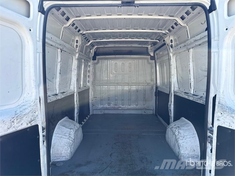 Peugeot Boxer 335 L2H2 2.0 BLUEHDI 130CV Van Truck شاحنات ذات هيكل صندوقي