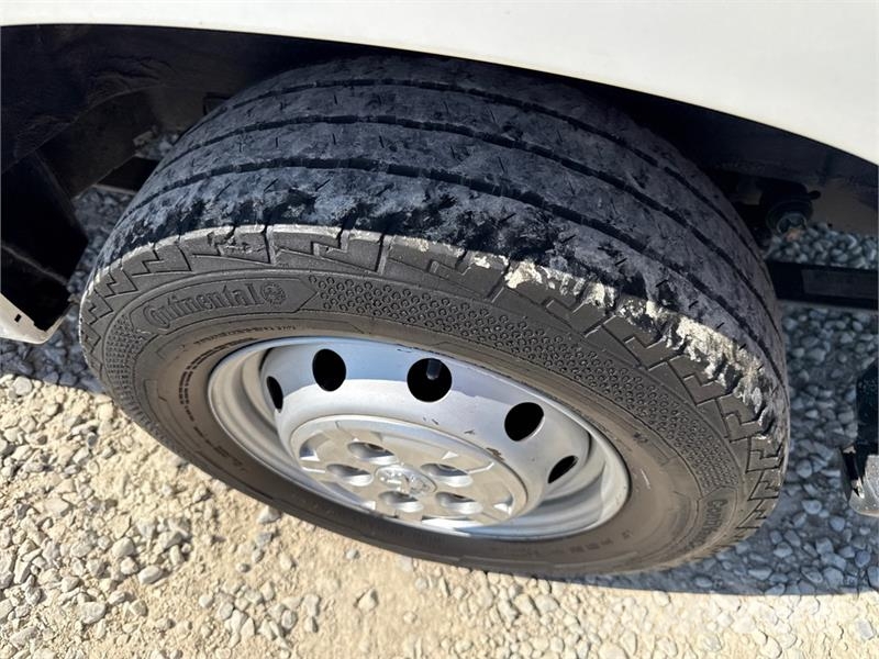 Peugeot Boxer 335 L2H2 2.0 BLUEHDI 130CV Van Truck شاحنات ذات هيكل صندوقي