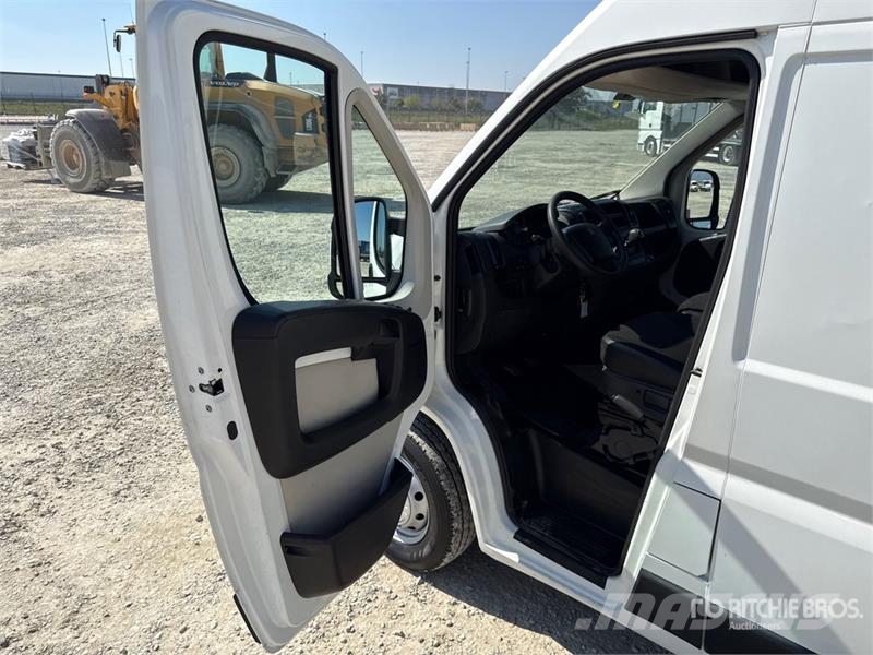 Peugeot Boxer 335 L2H2 2.0 BLUEHDI 130CV Van Truck شاحنات ذات هيكل صندوقي