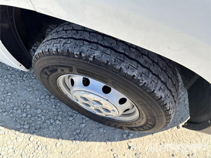 Peugeot Boxer 335 L2H2 2.0 BLUEHDI 130CV Van Truck شاحنات ذات هيكل صندوقي
