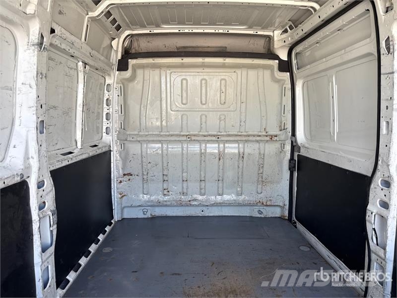 Peugeot Boxer 335 L2H2 2.0 BLUEHDI 130CV Van Truck شاحنات ذات هيكل صندوقي