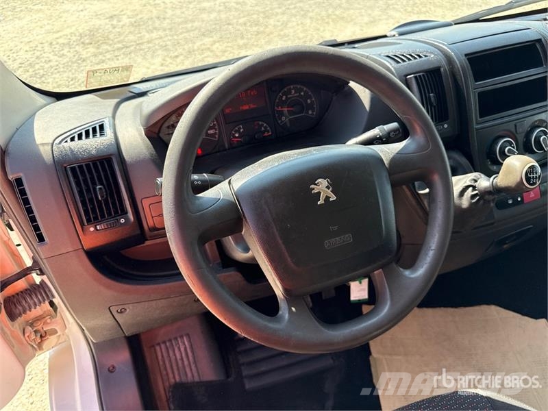 Peugeot Boxer 335 L2H2 2.0 BLUEHDI 130CV Van Truck شاحنات ذات هيكل صندوقي