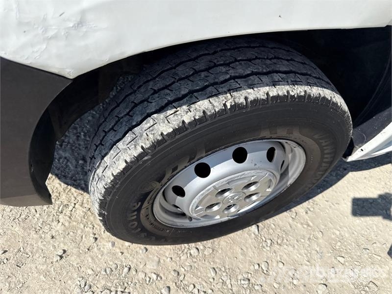 Peugeot Boxer 335 L2H2 2.0 BLUEHDI 130CV Van Truck شاحنات ذات هيكل صندوقي