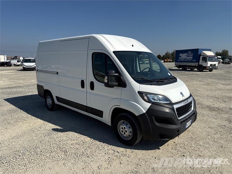 Peugeot Boxer 335 L2H2 2.0 BLUEHDI 130CV Van Truck شاحنات ذات هيكل صندوقي