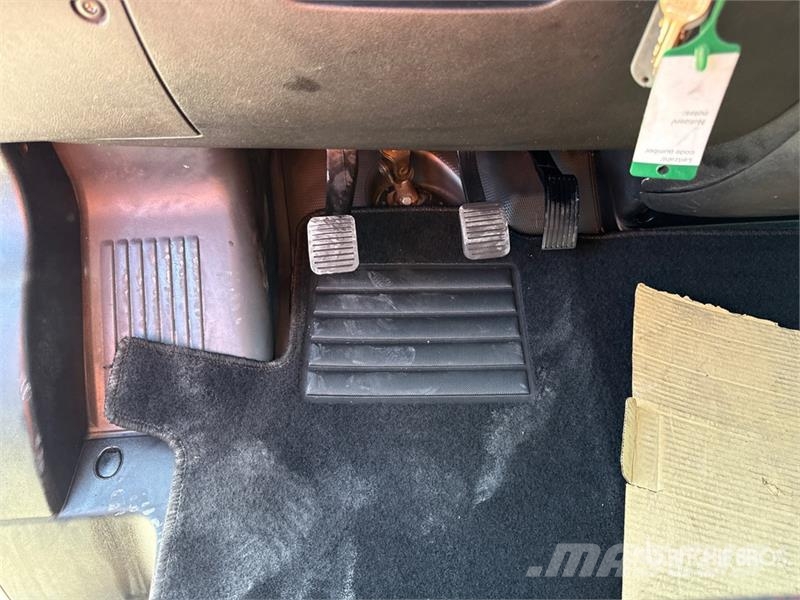 Peugeot Boxer 335 L2H2 2.0 BLUEHDI 130CV Van Truck شاحنات ذات هيكل صندوقي