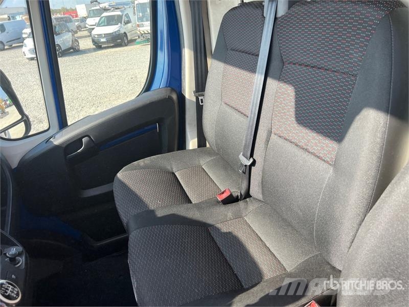 Peugeot Boxer 435 L2H2 2.2 BLUEHDI 140CV SeS Cargo Van Dostavna vozila / kombiji