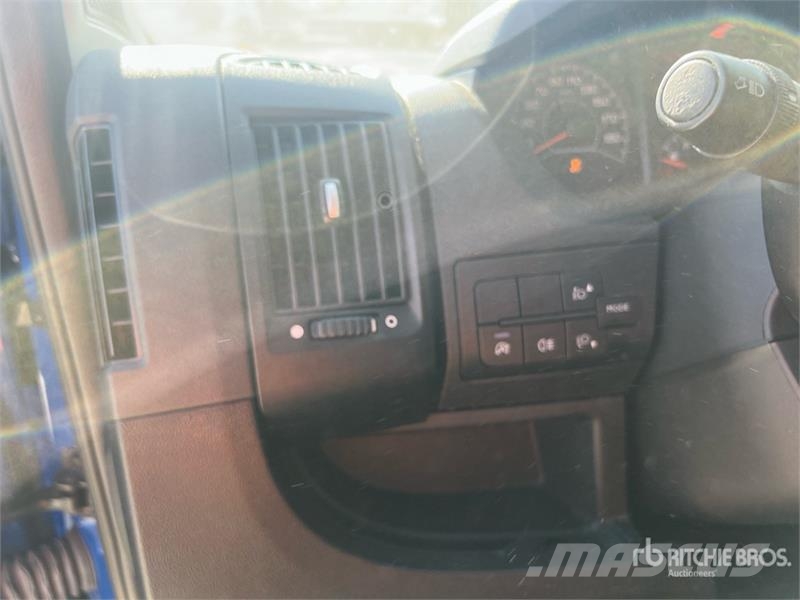Peugeot Boxer 435 L2H2 2.2 BLUEHDI 140CV SeS Cargo Van Dostavna vozila / kombiji