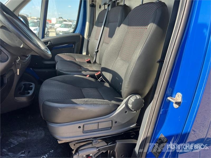 Peugeot Boxer 435 L2H2 2.2 BLUEHDI 140CV SeS Cargo Van Dostavna vozila / kombiji