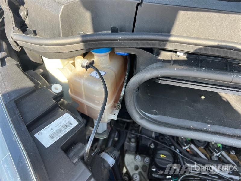 Peugeot Boxer 435 L2H2 2.2 BLUEHDI 140CV SeS Cargo Van Dostavna vozila / kombiji