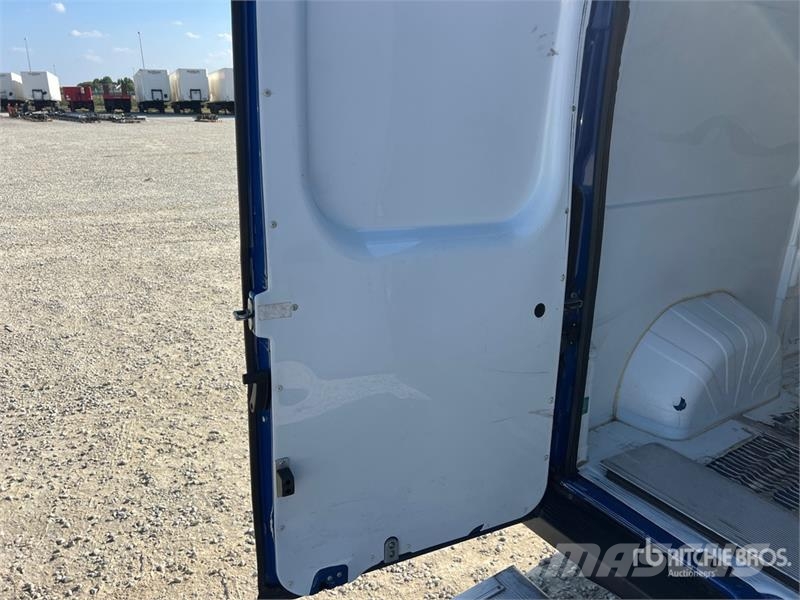 Peugeot Boxer 435 L2H2 2.2 BLUEHDI 140CV SeS Cargo Van Dostavna vozila / kombiji
