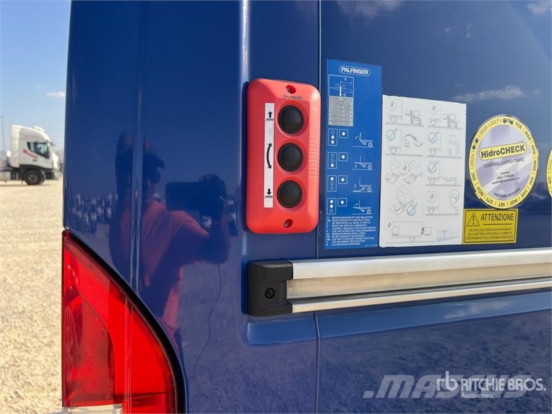 Peugeot Boxer 435 L2H2 2.2 BLUEHDI 140CV SeS Cargo Van Dostavna vozila / kombiji