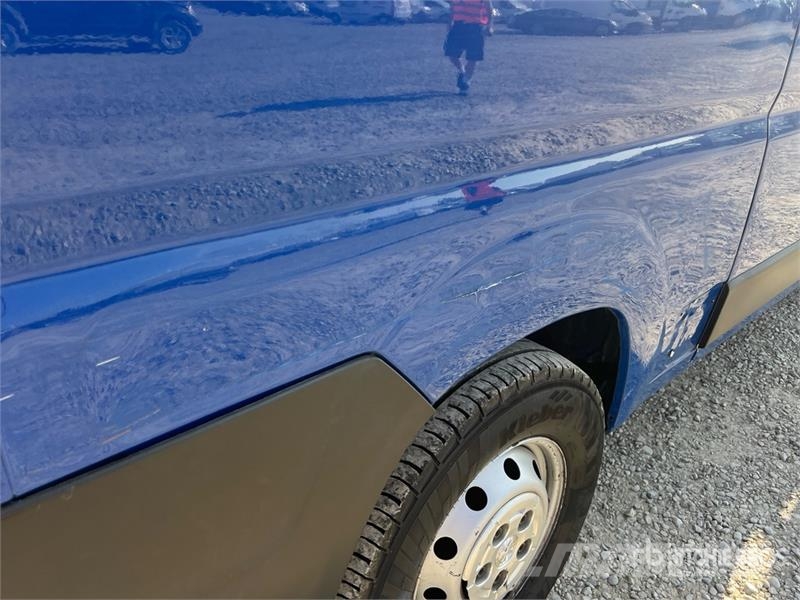 Peugeot Boxer 435 L2H2 2.2 BLUEHDI 140CV SeS Cargo Van Dostavna vozila / kombiji