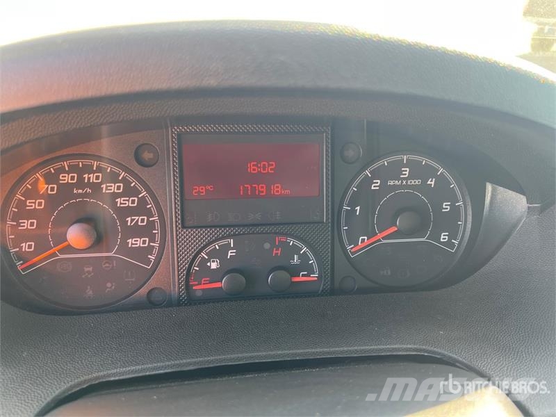 Peugeot Boxer 435 L2H2 2.2 BLUEHDI 140CV SeS Cargo Van Dostavna vozila / kombiji