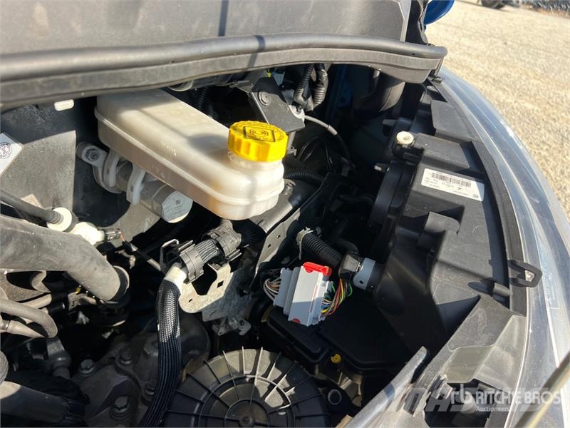 Peugeot Boxer 435 L2H2 2.2 BLUEHDI 140CV SeS Cargo Van Dostavna vozila / kombiji