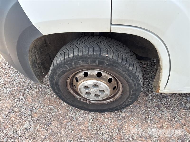Peugeot Boxer Camion Fourgon Cargo Van (Inoperable) Panel vans