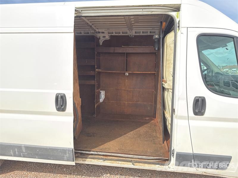 Peugeot Boxer Camion Fourgon Cargo Van (Inoperable) Panel vans