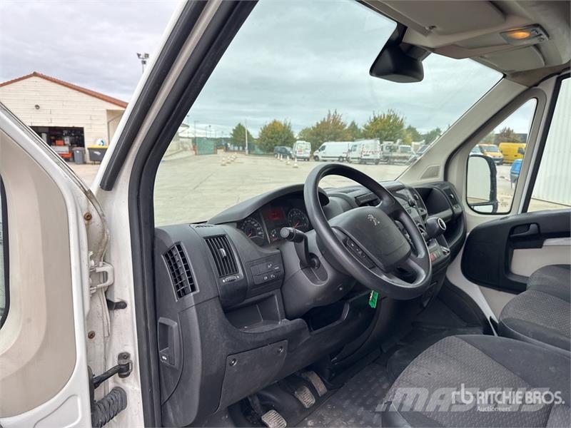 Peugeot Boxer Cargo Van Gesloten bedrijfswagens
