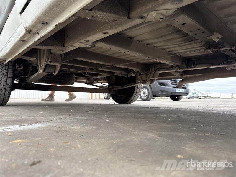 Peugeot Boxer Vehicule Utilitaire Cargo Van Lätta skåpbilar