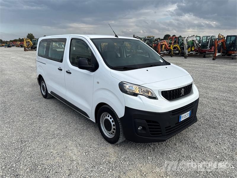 Peugeot Expert 1.6 BlueHDI Premium 9 Passengers Bus Мини бусове
