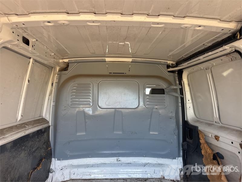 Peugeot Expert Vehicule Utilitaire Cargo Van Dostavna vozila / kombiji