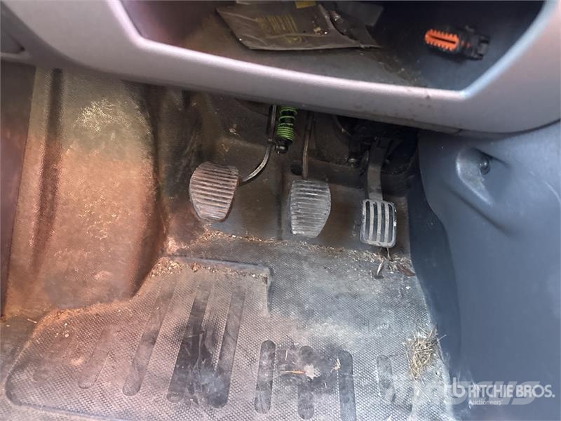 Peugeot Expert Vehicule Utilitaire Cargo Van Dostavna vozila / kombiji