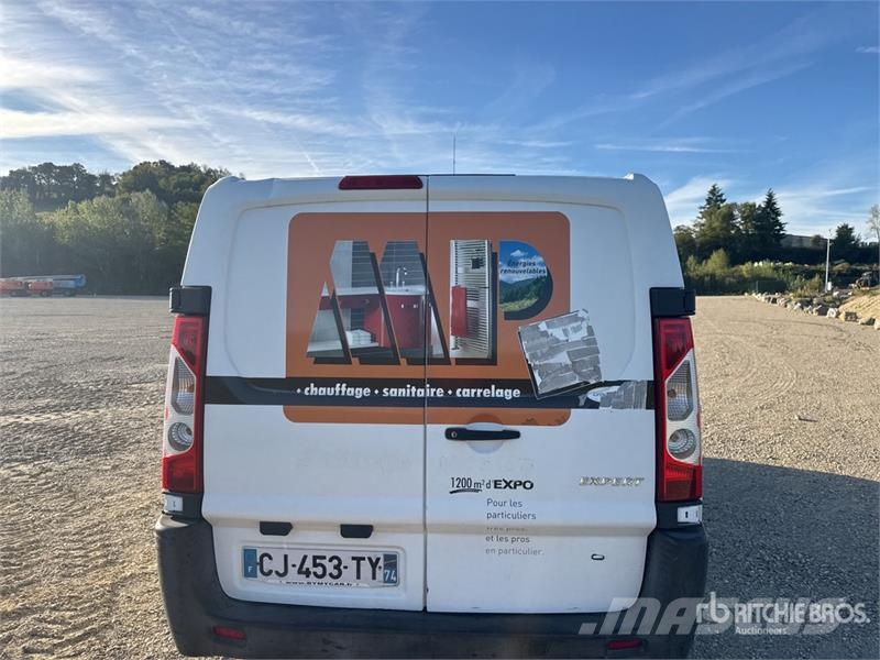 Peugeot Expert Vehicule Utilitaire Cargo Van Dostavna vozila / kombiji