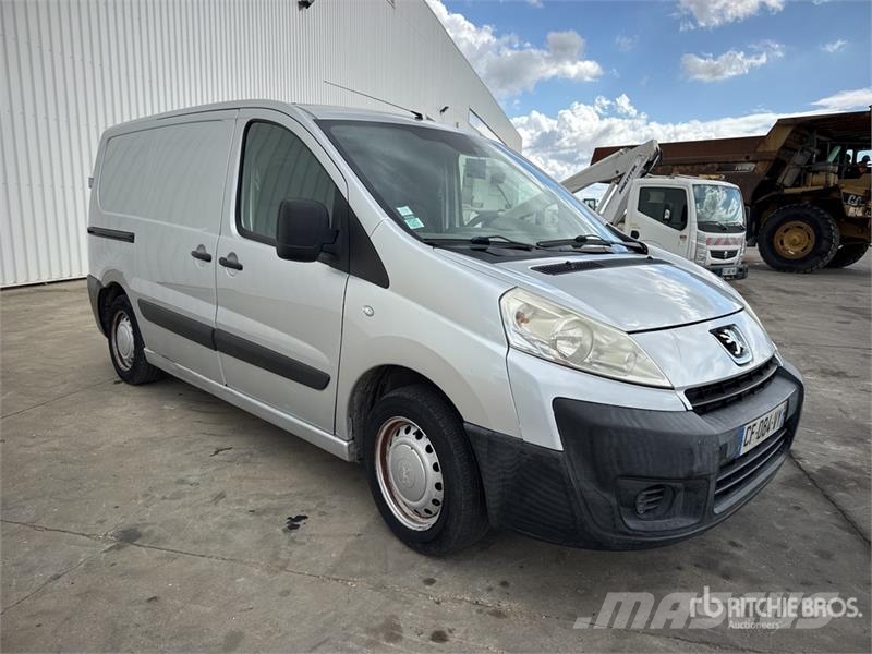 Peugeot Expert Vehicule Utilitaire Cargo Van Furgonetas cerradas