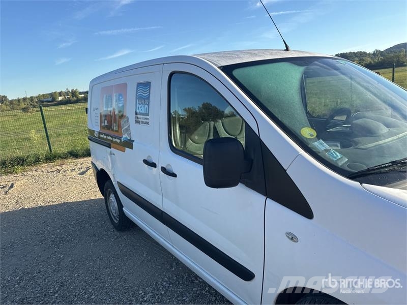 Peugeot Expert Vehicule Utilitaire Cargo Van Dostavna vozila / kombiji