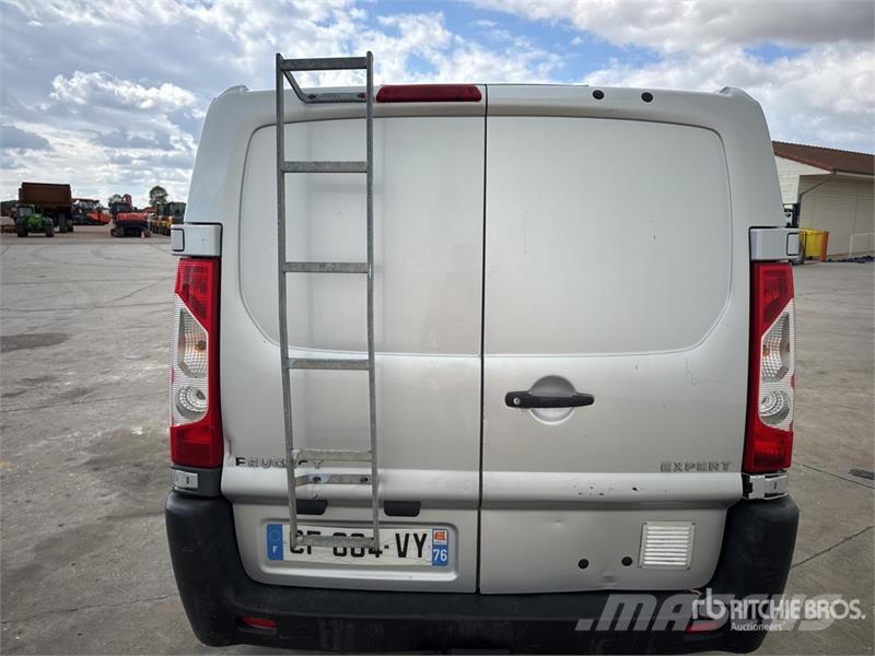 Peugeot Expert Vehicule Utilitaire Cargo Van Furgonetas cerradas