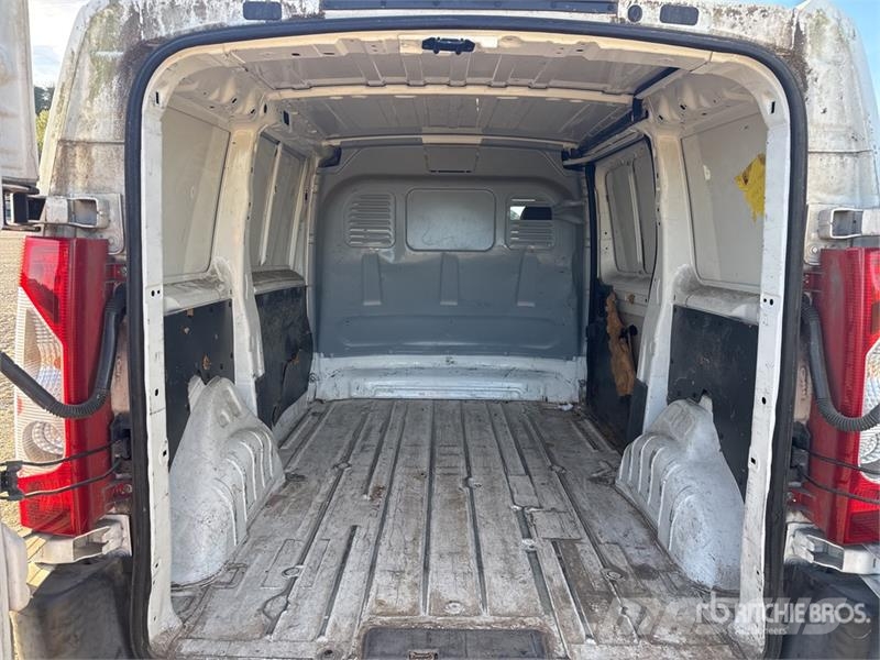 Peugeot Expert Vehicule Utilitaire Cargo Van Dostavna vozila / kombiji
