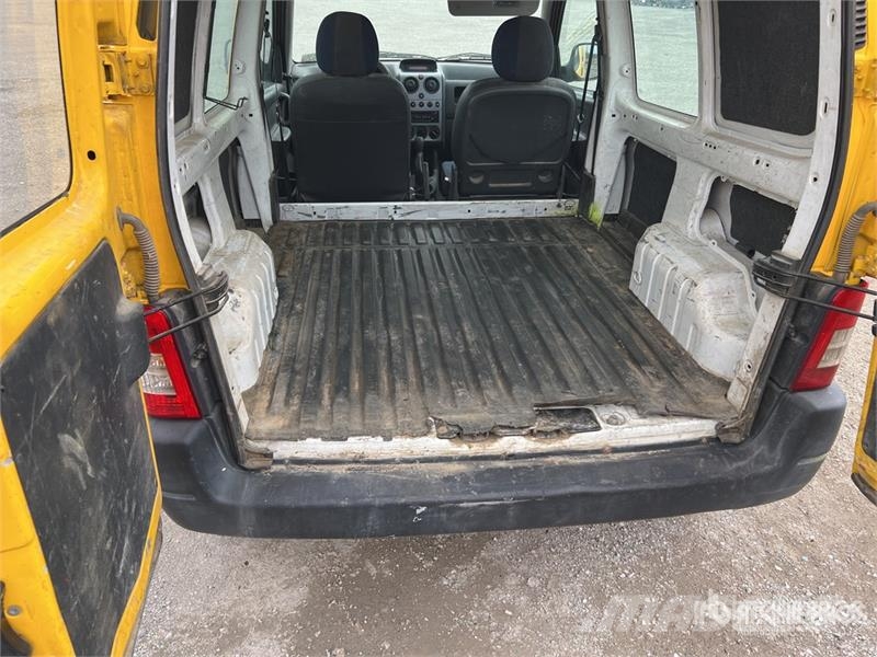 Peugeot Partner 1.6HDI Vehicule Utilitaire Cargo Van (Inop Панельні фургони