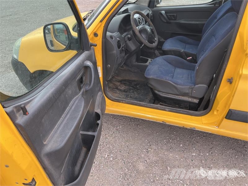 Peugeot Partner 1.6HDI Vehicule Utilitaire Cargo Van (Inop Панельні фургони
