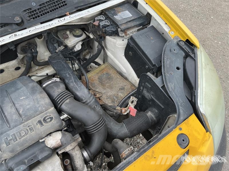 Peugeot Partner 1.6HDI Vehicule Utilitaire Cargo Van (Inop Панельні фургони