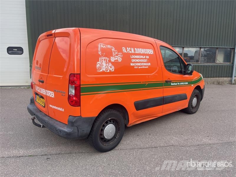 Peugeot Partner Cargo Van Panel vans