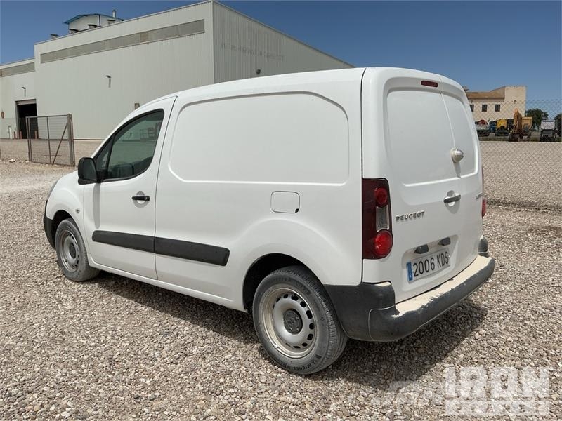 Peugeot Partner Cargo Van Lieferwagen