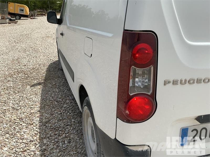 Peugeot Partner Cargo Van Lieferwagen