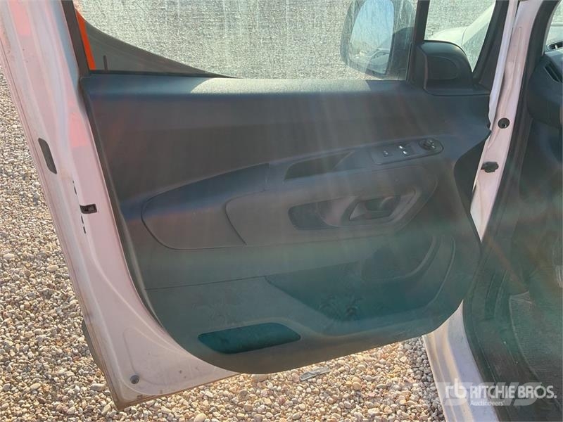 Peugeot Partner Cargo Van Furgonetas /Furgón