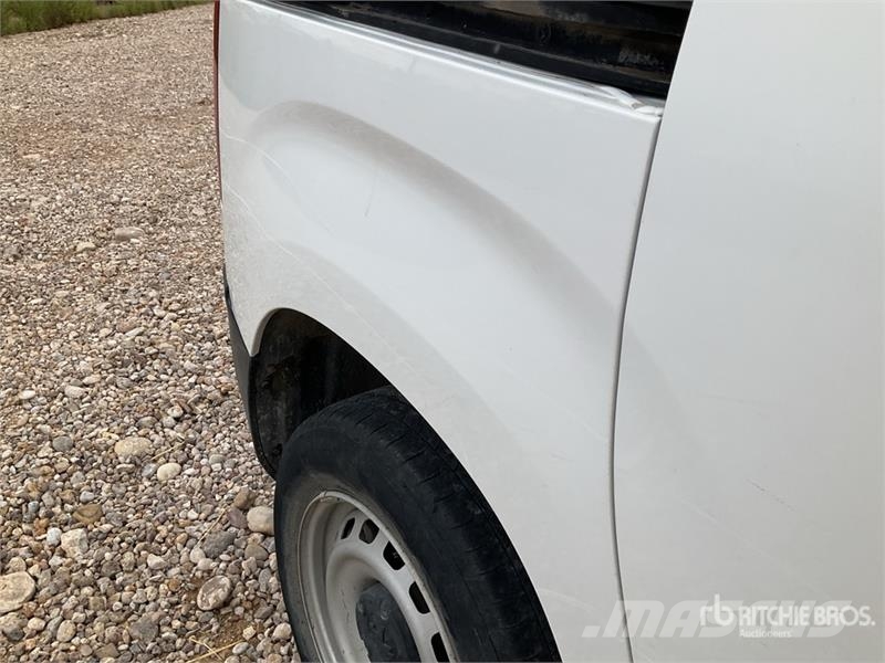 Peugeot Partner Cargo Van Lieferwagen