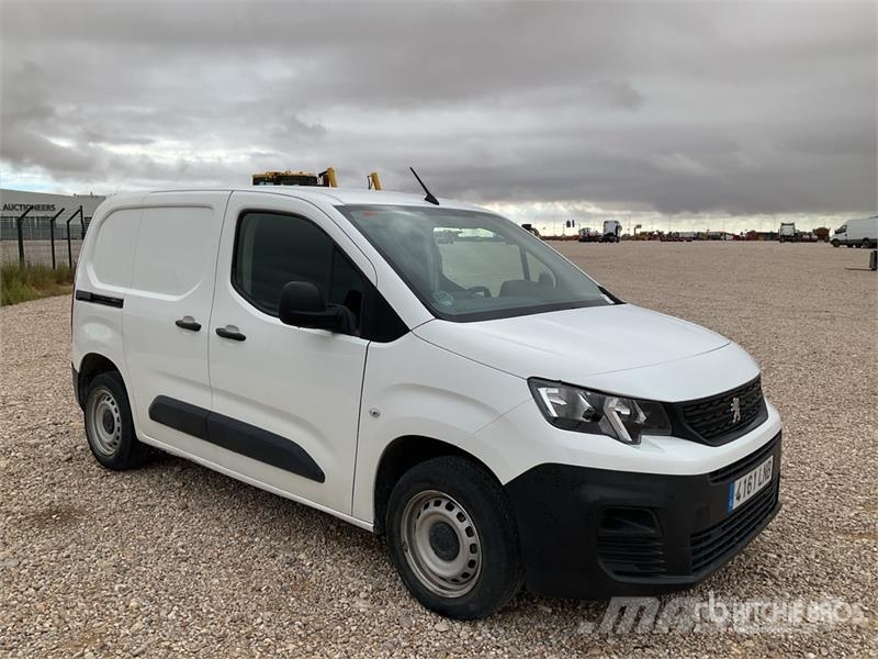 Peugeot Partner Cargo Van Lieferwagen
