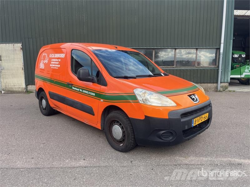 Peugeot Partner Cargo Van Panel vans
