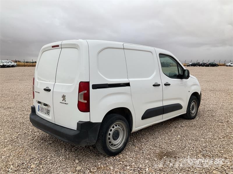Peugeot Partner Cargo Van Lieferwagen