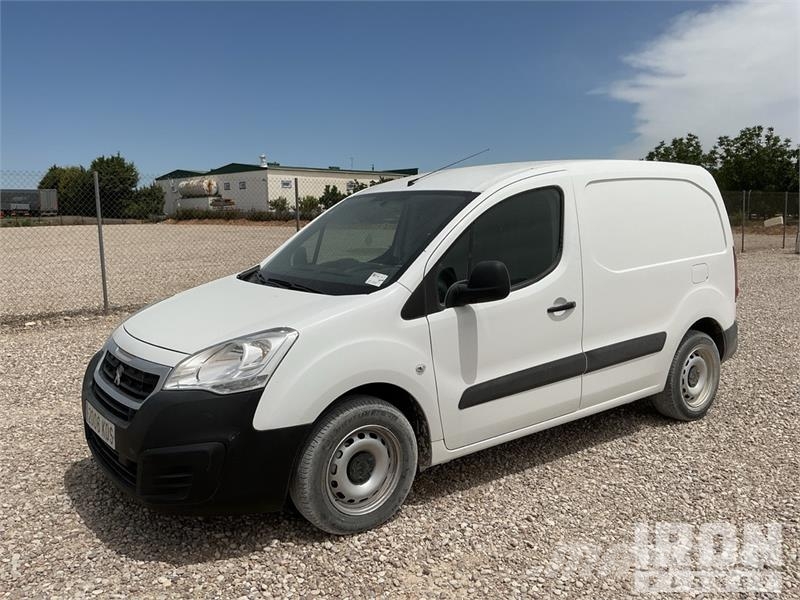 Peugeot Partner Cargo Van Lieferwagen