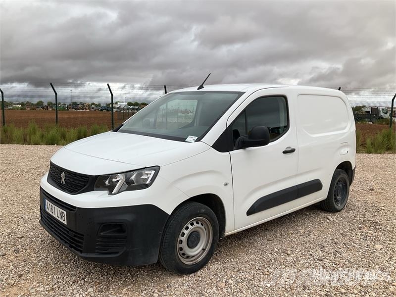 Peugeot Partner Cargo Van Lieferwagen