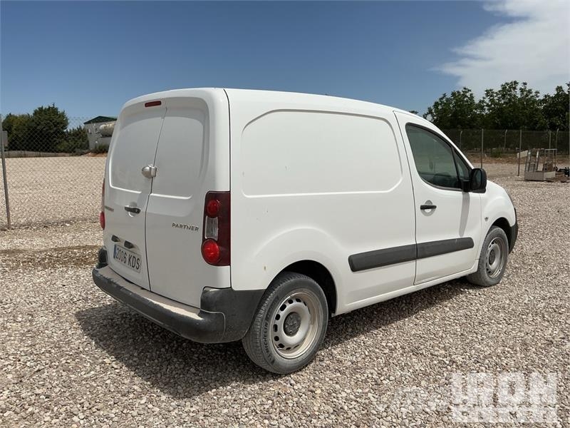 Peugeot Partner Cargo Van Lieferwagen